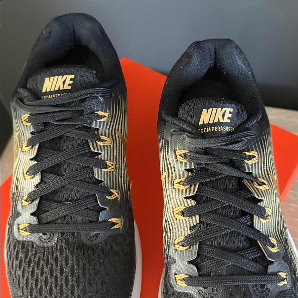 Nike Air Zoom Pegasus 34 Black Gold Sneakers Women - Size 8.5 - Picture 9 of 11